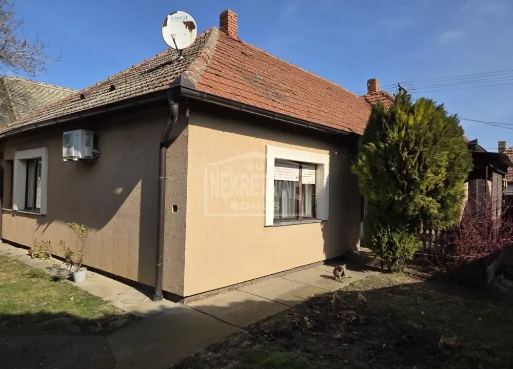 Prodaja, kuća, 136m², Novo Selo, Subotica