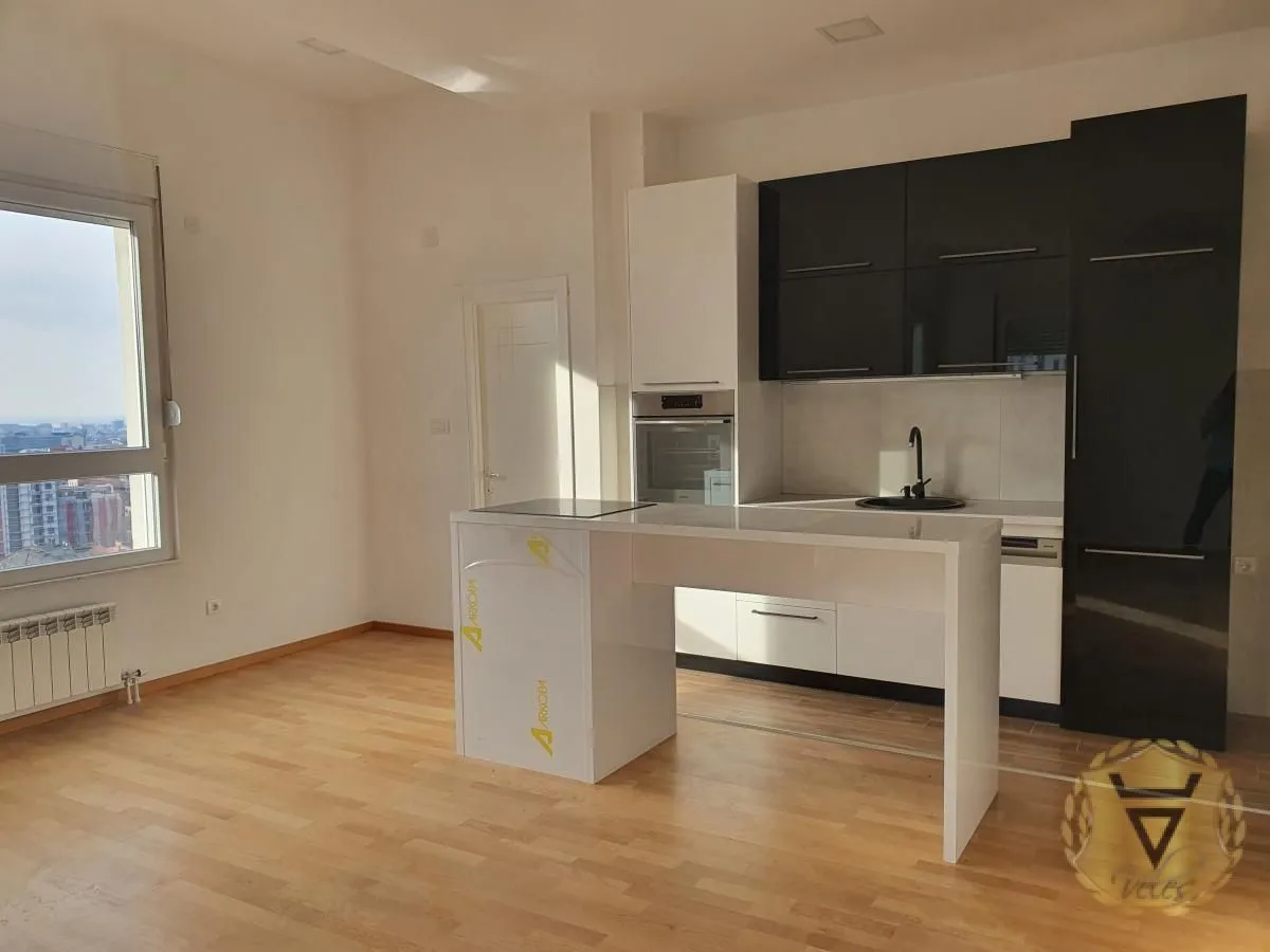 Izdavanje, trosoban stan, 76m², Đeram Pijaca, Beograd