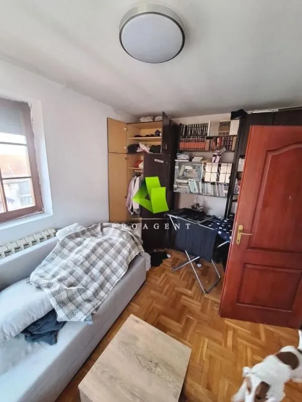 Rent, house, 220m², Palilula, Niš