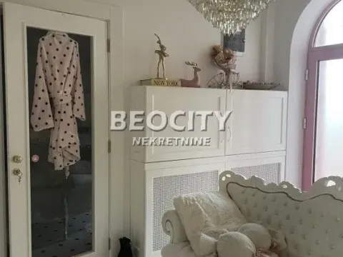 Prodaja, trosoban stan, 104m², Centar, Novi Sad - image 2