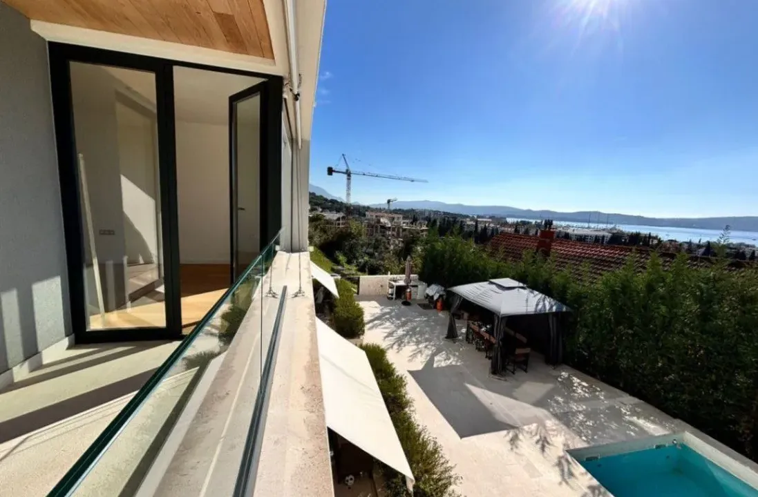 Sale, two bedroom apartment, 106m², Donja Lastva, Tivat