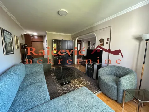 Rent, three bedroom apartment, 93m², Stari Grad, Beograd - image 2