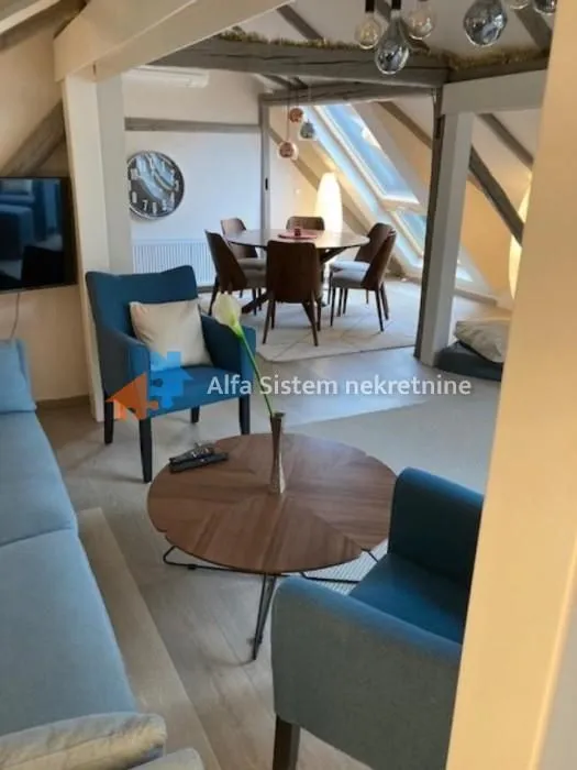 Izdavanje, četvorosoban stan, 108m², Stari Grad, Beograd
