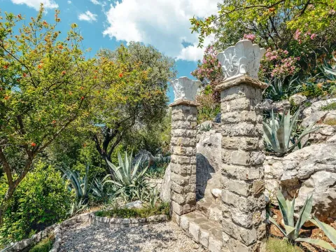 Prodaja, kuća, 805m², Reževići, Budva - image 37