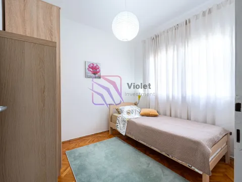 Izdavanje, trosoban stan, 100m², Dalmatinska ulica, Podgorica - image 17