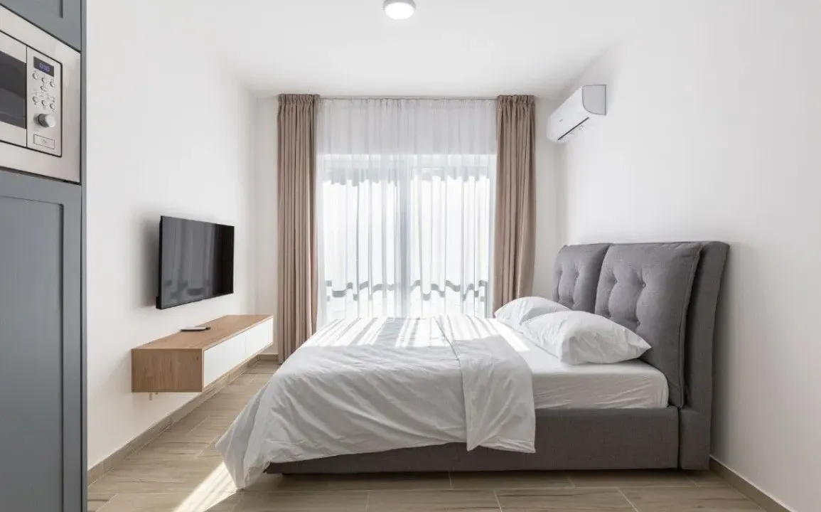 Izdavanje, garsonjera, 22m², Bečići, Budva