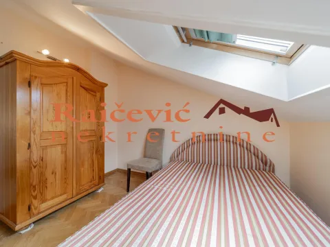 Izdavanje, trosoban stan, 83m², Stari Grad, Beograd - image 11