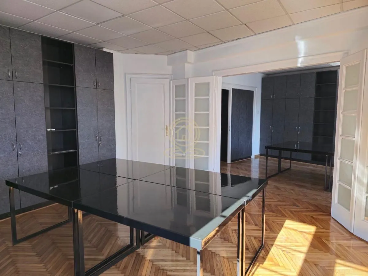 Rent, office space, 135m², Stari Grad, Beograd