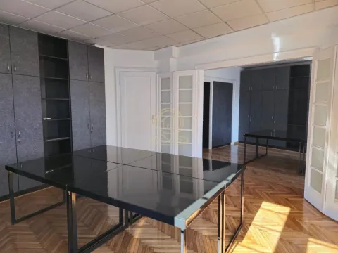 Rent, office space, 135m², Stari Grad, Beograd - image 2