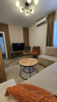 Rent, apartment, 52m², Tivat, Crna Gora - image 2