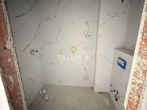 Prodaja, jednosoban stan, 43m², Stari Aerodrom, Podgorica - image 5