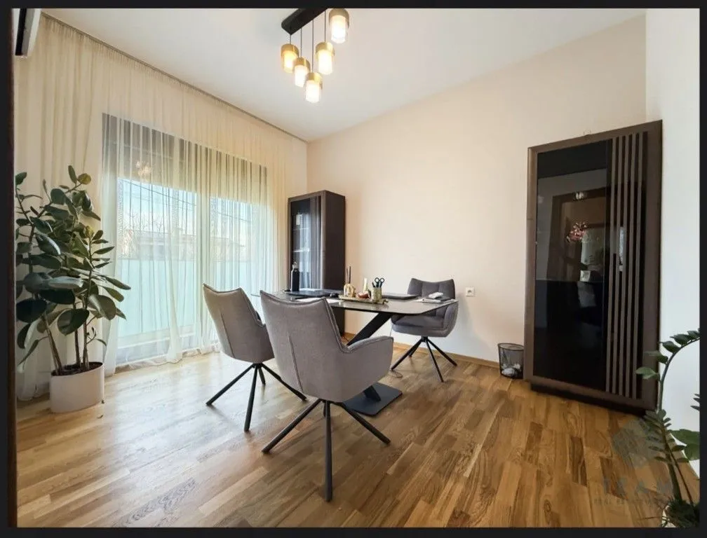 Prodaja, dvosoban stan, 52m², Tološka šuma, Podgorica