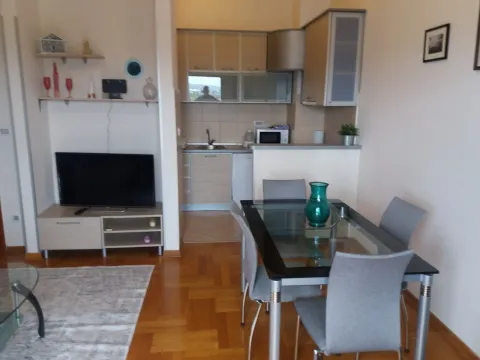 Rent, three bedroom apartment, 63m², Preko Morače, Podgorica - image 3