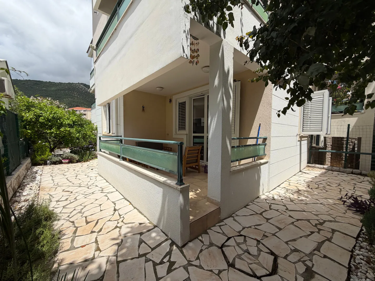 Rent, one bedroom apartment, 41m², Petrovac, Budva