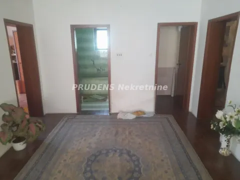 Prodaja, kuća, 318m², Surčin, Beograd - image 10