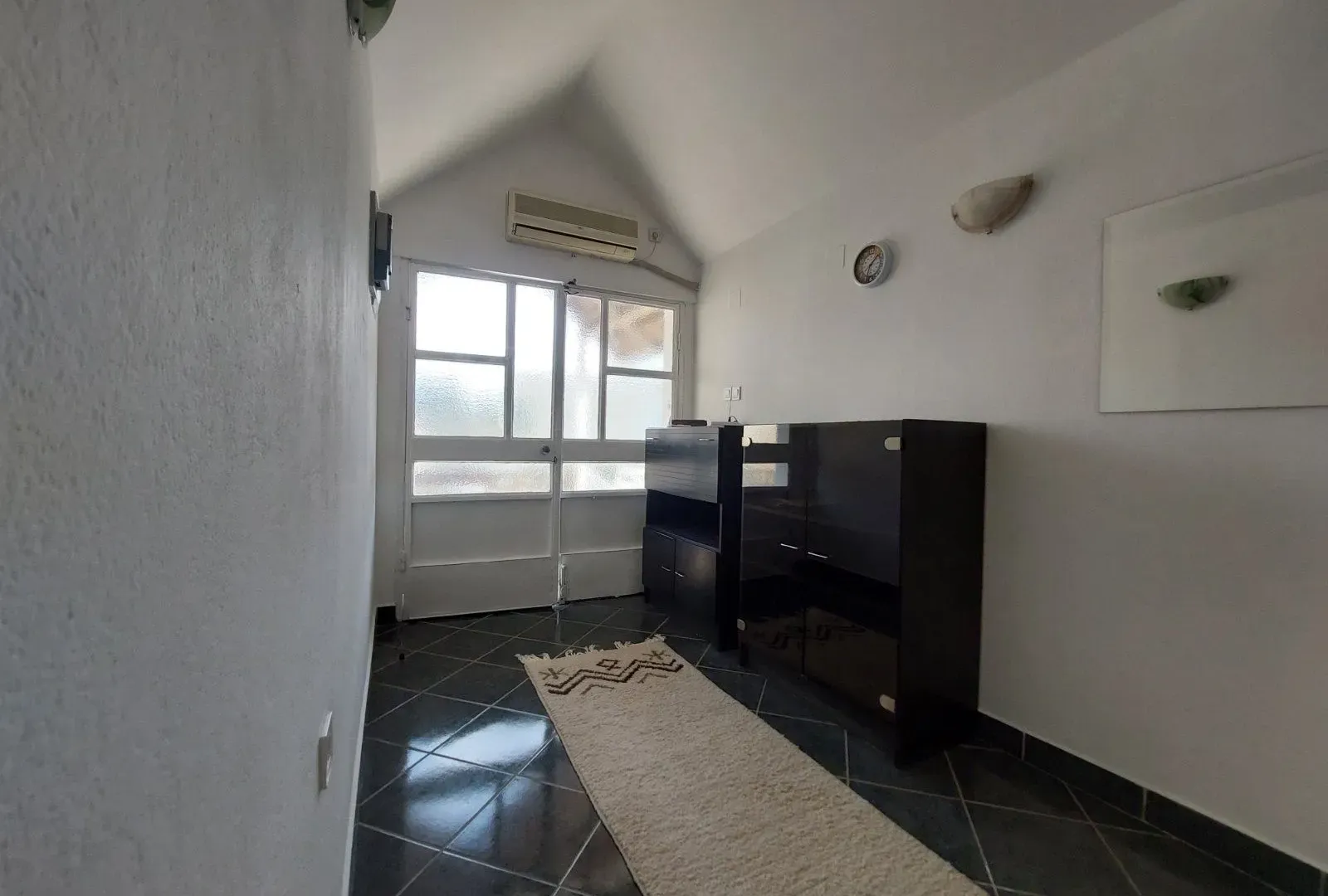 Rent, two bedroom apartment, 70m², Kalimanj, Tivat