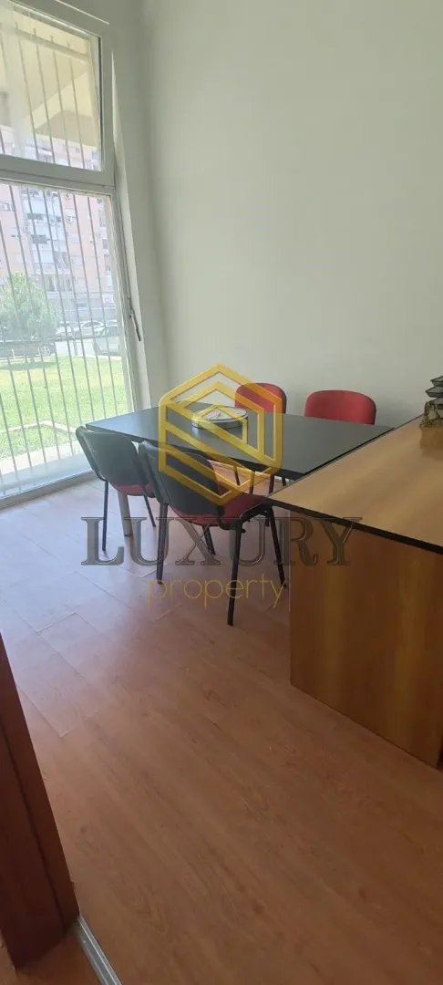 Rent, office space, 390m², Stari Aerodrom, Podgorica