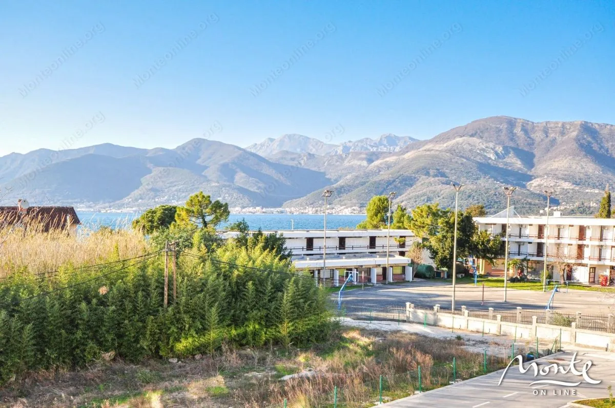 Prodaja, dvosoban stan, 69m², Tivat, Crna Gora