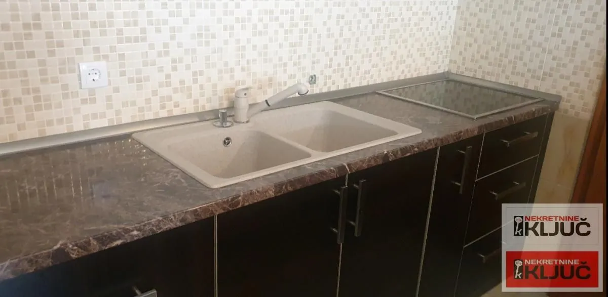 Izdavanje, jednosoban stan, 47m², Socijalno, Novi Sad Sve Podlokacije
