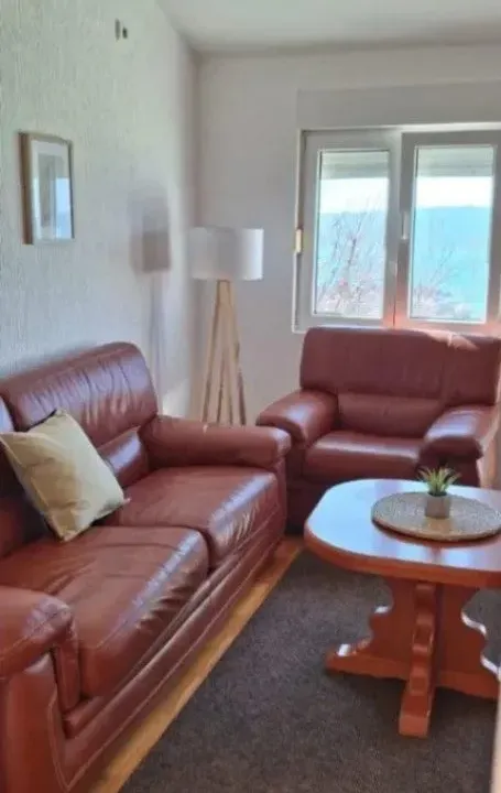 Rent, one bedroom apartment, 52m², Donja Lastva, Tivat