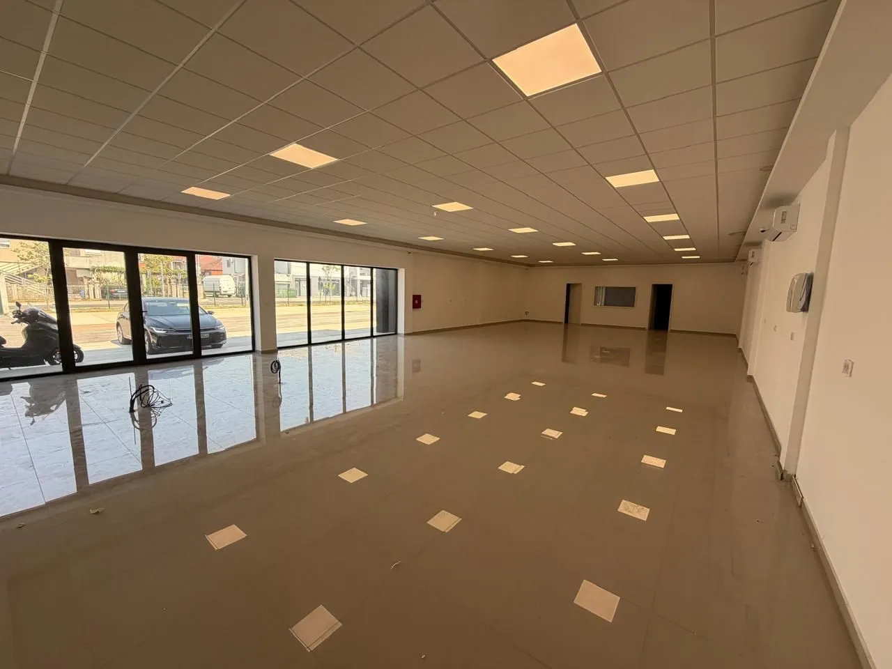 Rent, office space, 250m², Konik, Podgorica