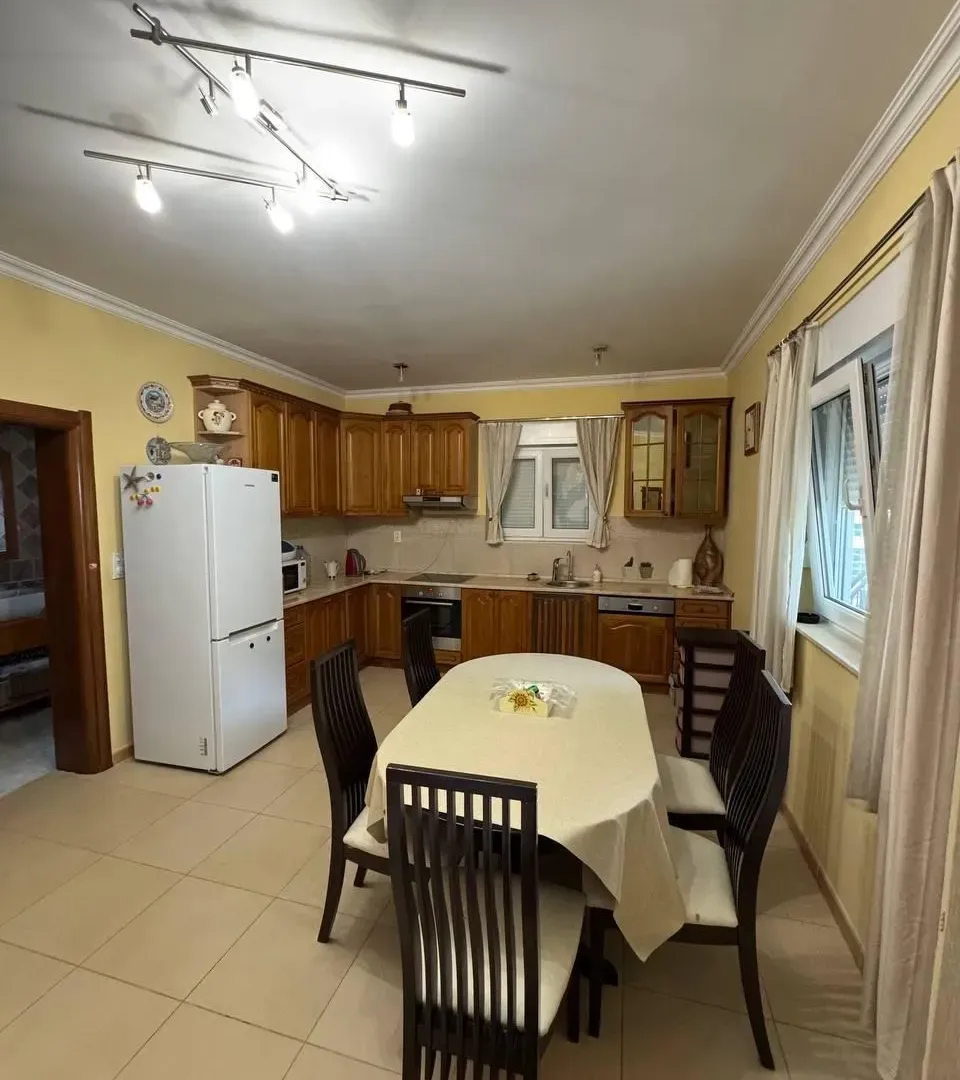 Prodaja, trosoban stan, 90m², Morinj, Kotor