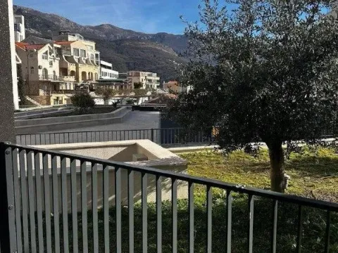 Sale, one bedroom apartment, 59m², Bečići, Budva - image 4