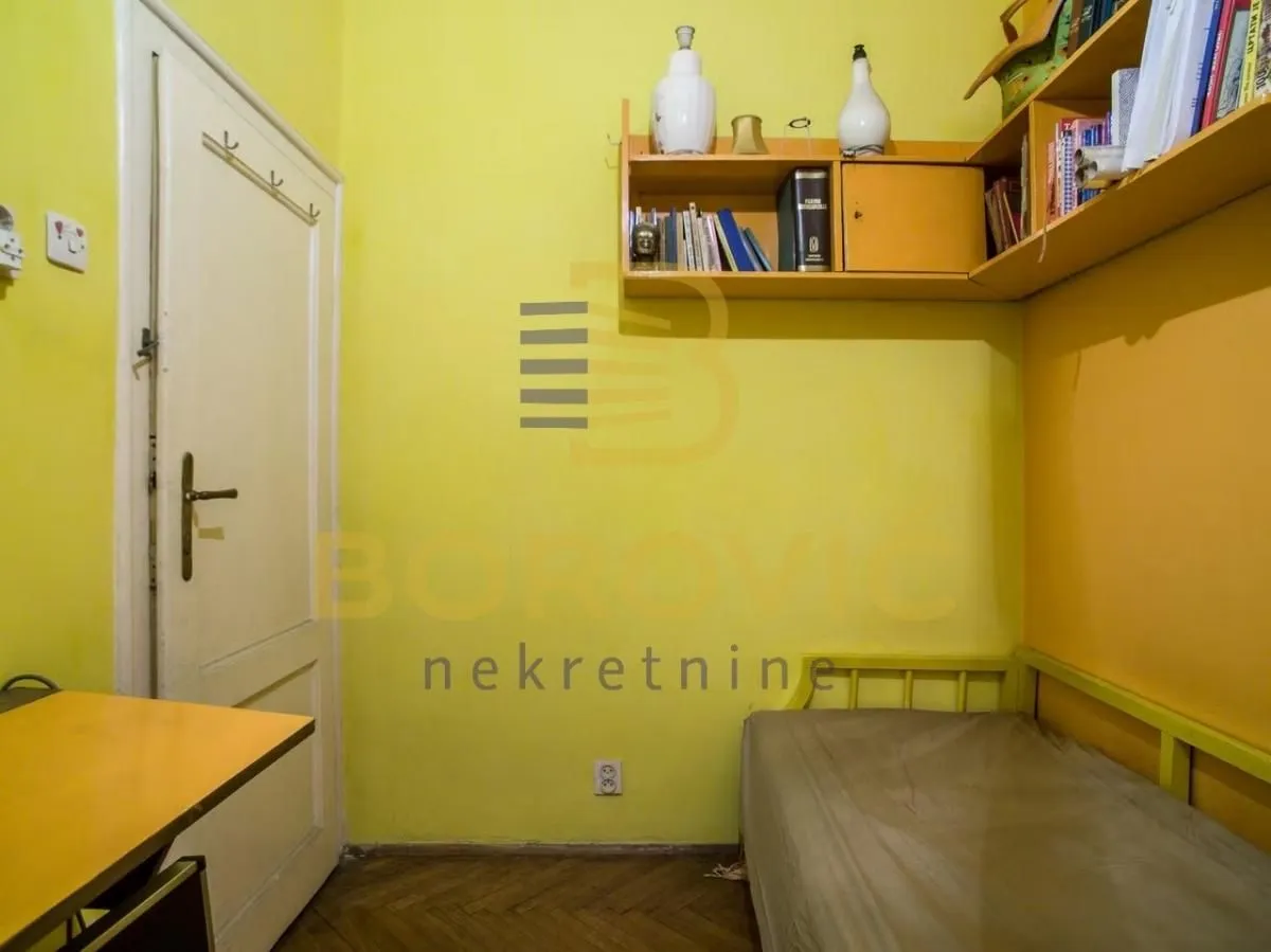 Prodaja, trosoban stan, 95m², Kalenić Pijaca, Vračar Sve Podlokacije