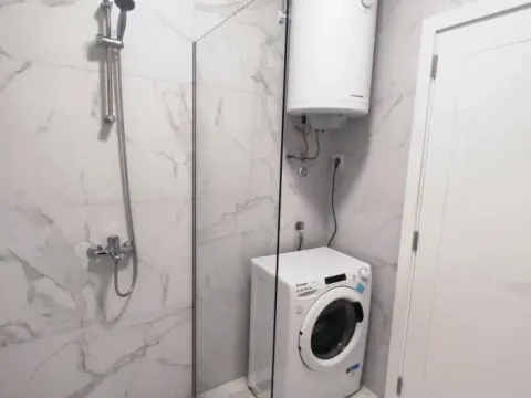 Izdavanje, jednosoban stan, 49m², Novi Sad, Srbija - image 9