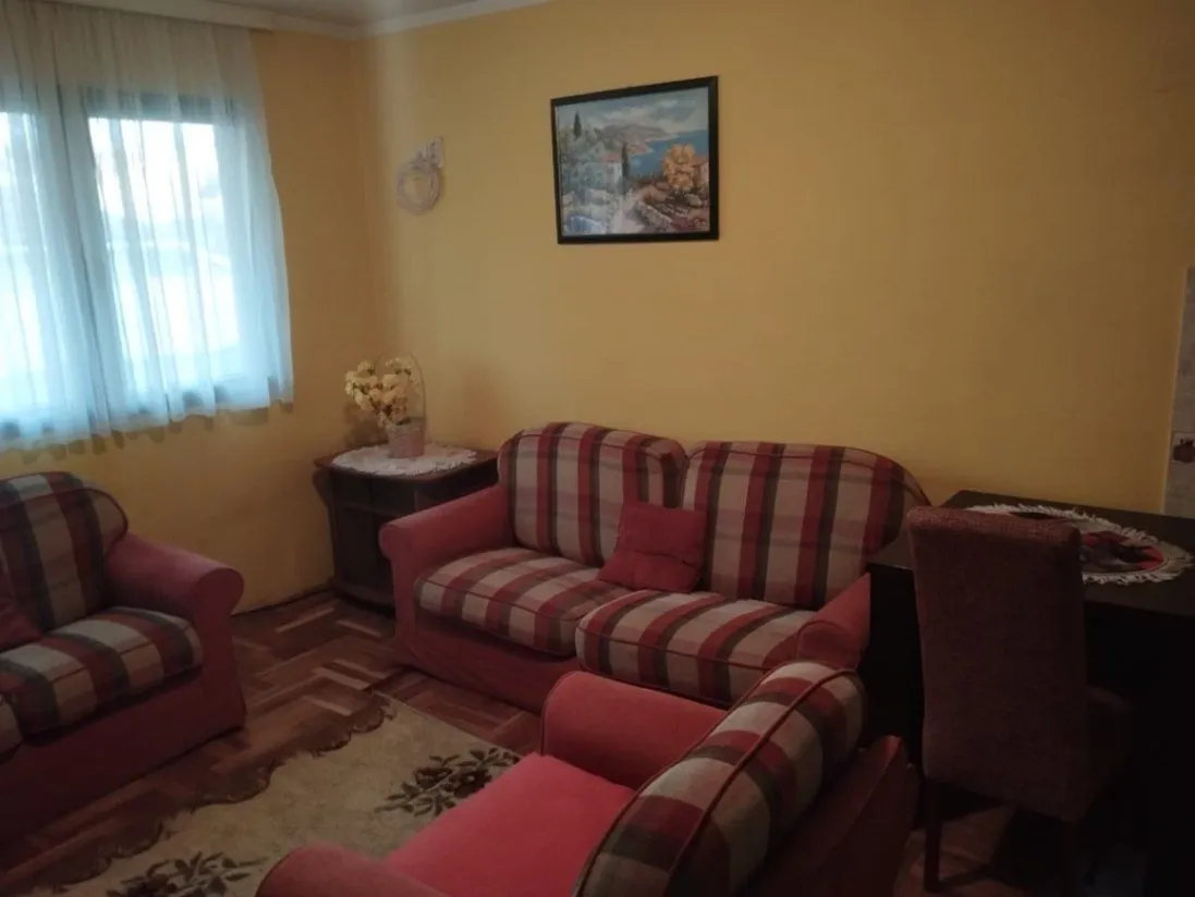 Rent, studio apartment, 40m², Stari Aerodrom, Podgorica
