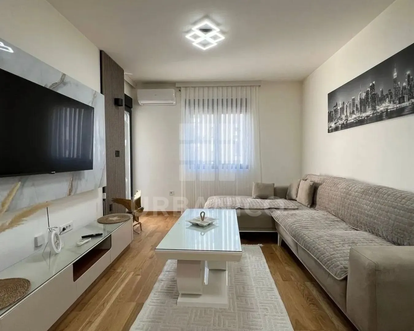 Izdavanje, jednosoban stan, 48m², City Kvart, Podgorica