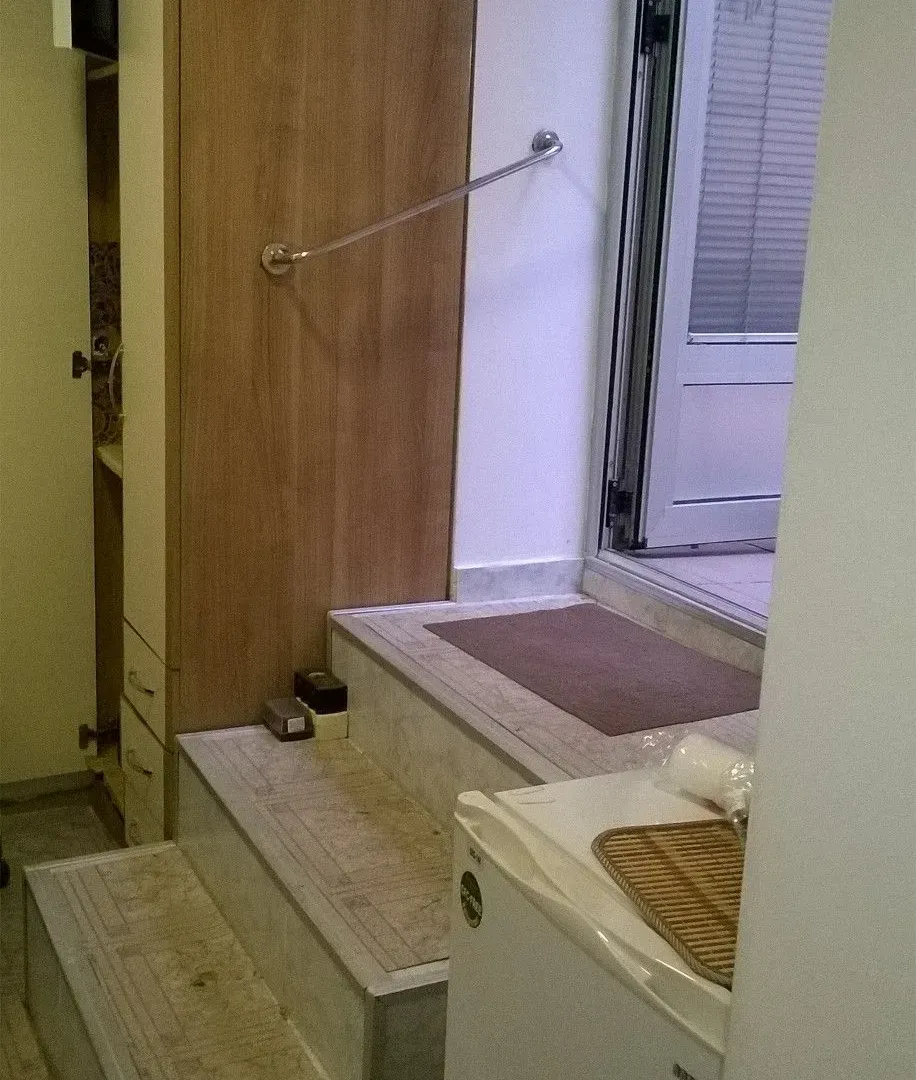 Izdavanje, trosoban stan, 30m², Stari Grad, Beograd