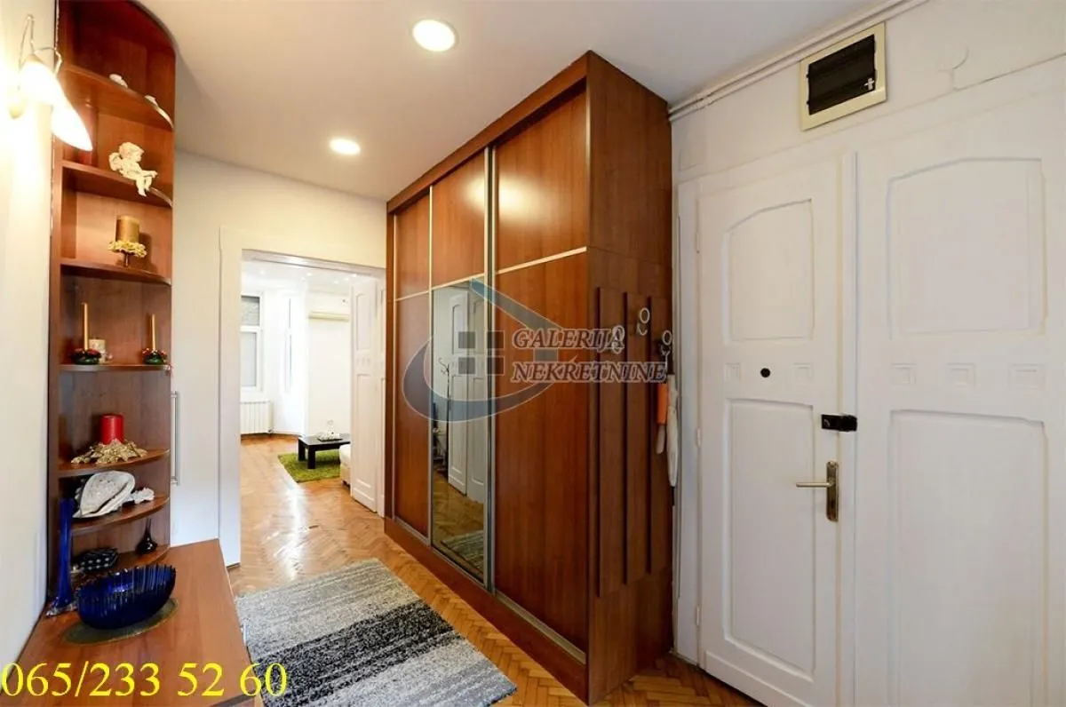 Sale, three bedroom apartment, 86m², Vračar Sve Podlokacije, Beograd