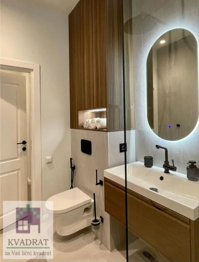 Prodaja, stan, 85m², Centar, Novi Sad