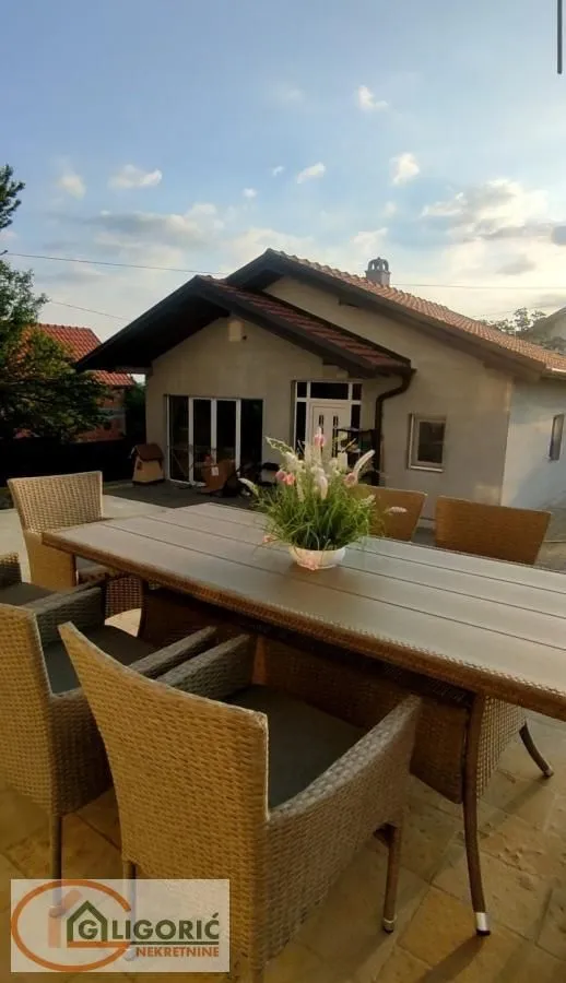 Sale, house, 460m², Arnajevo, Barajevo