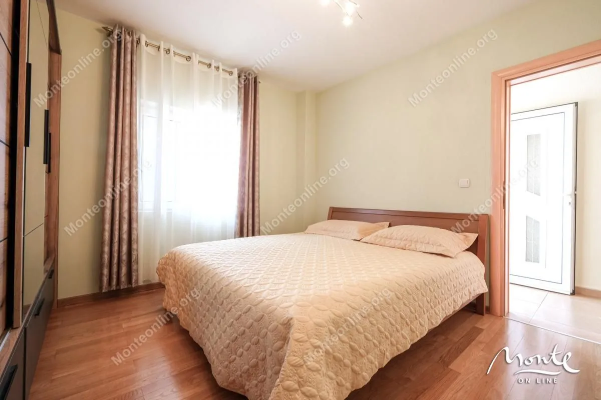 Prodaja, kuća, 210m², Krašići, Tivat