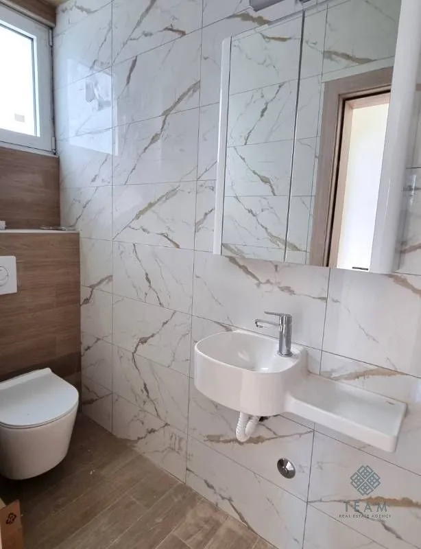 Prodaja, dvosoban stan, 68m², Đenovići, Herceg Novi