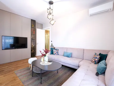 Sale, two bedroom apartment, 70m², Dumidran, Tivat - image 17