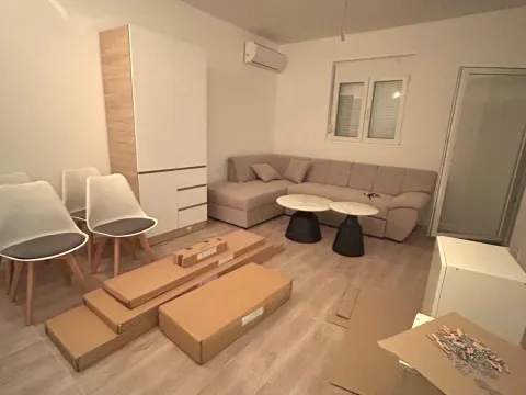 Rent, one bedroom apartment, 30m², Šušanj, Bar - image 2