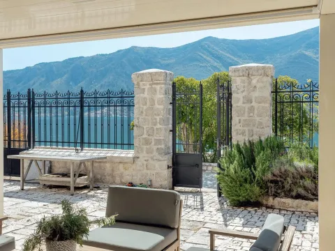 Prodaja, kuća, 490m², Dobrota, Kotor - image 7