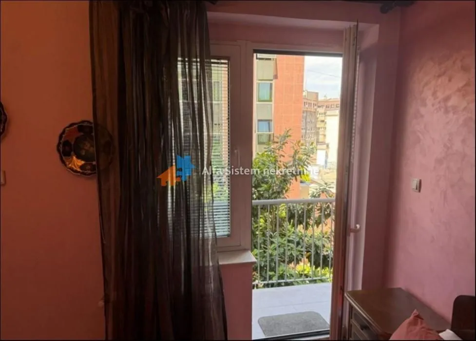 Izdavanje, dvosoban stan, 55m², Stari Grad, Beograd