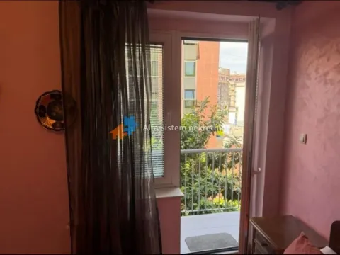 Rent, two bedroom apartment, 55m², Stari Grad, Beograd - image 14