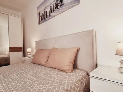 Sale, two bedroom apartment, 48m², Bečići, Budva - image 17