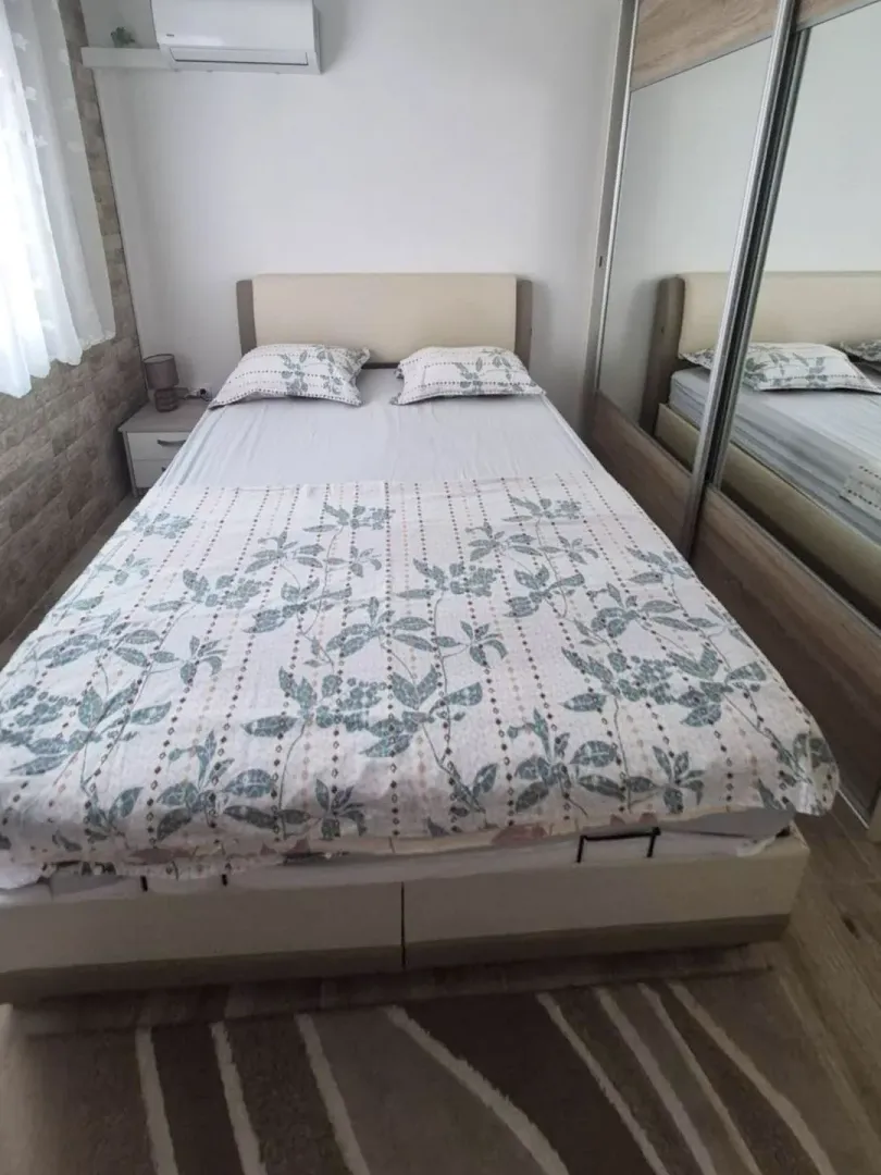 Izdavanje, jednosoban stan, 50m², Rozino, Budva