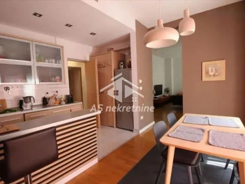 Izdavanje, trosoban stan, 126m², Vukov Spomenik, Zvezdara Sve Podlokacije - image 6