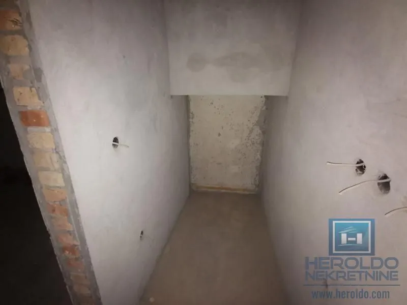 Sale, office space, 68m², Centar, Jagodina