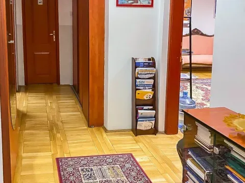 Izdavanje, poslovni prostor, 93m², Preko Morače, Podgorica - image 4