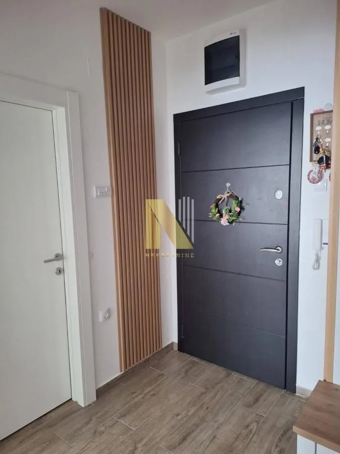 Prodaja, trosoban stan, 72m², Subotica, Srbija