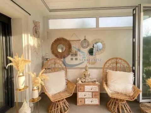 Sale, four bedroom apartment, 175m², Savski Venac, Beograd - image 17