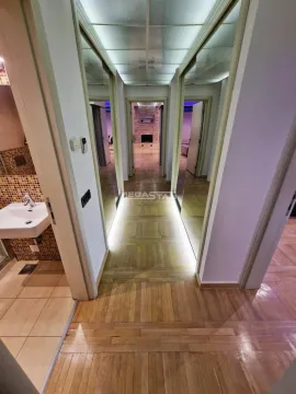 Rent, four bedroom apartment, 148m², Savski Venac, Beograd - image 13